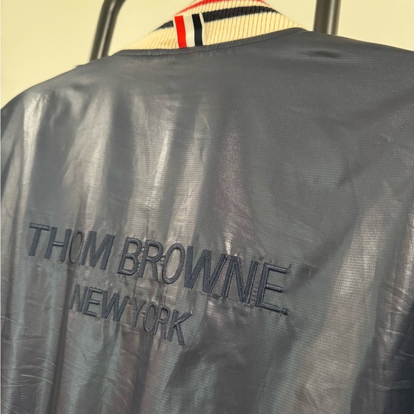 Those browne bomber jacket - Picture 4 of 6